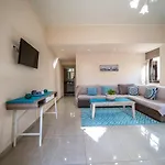 Iro And Boutique Homes *