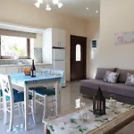 Iro And Boutique Homes Apartment *