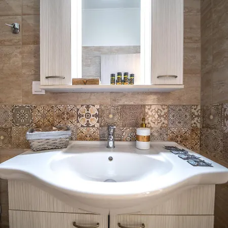 Iro And Boutique Homes Apartamento