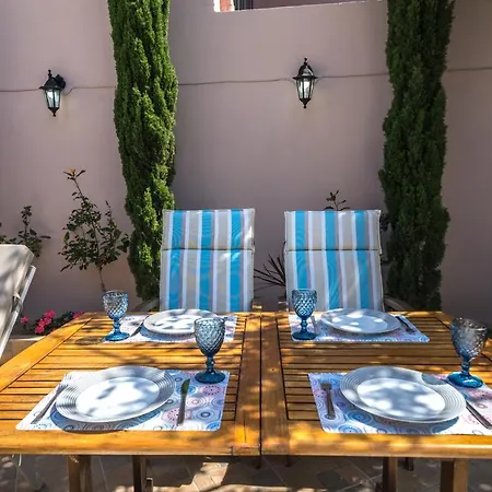 Apartment Iro And Boutique Homes *