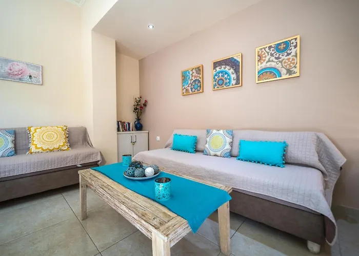 Iro And Boutique Homes Apartment