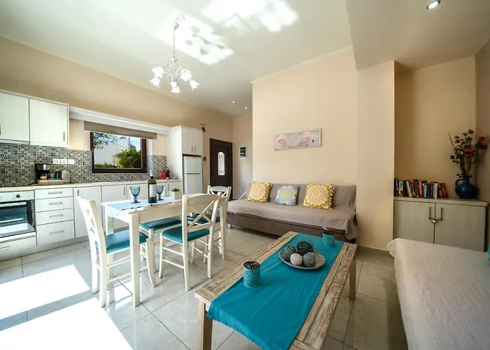 Iro And Boutique Homes Apartment