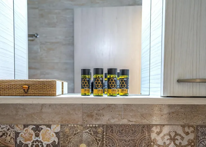 Iro And Boutique Homes *