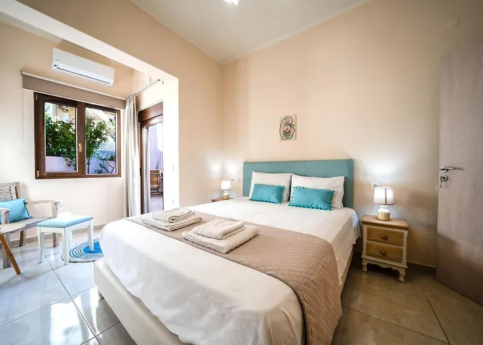 Iro And Boutique Homes Apartment