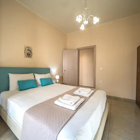 Iro And Boutique Homes شقة *