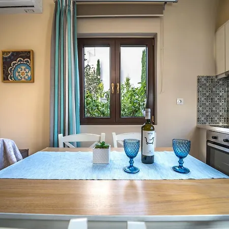 Iro And Boutique Homes *